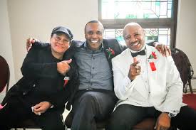 Sugar ray leonard has been married to bernadette robi since 1993. Once Bitter Enemies Hands Of Stone Protagonists Leonard Duran Now Best Of Friends Phillyvoice