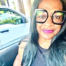 Everyone welcome Renn Woods to the group. She played one of the Dorothy  replacements. Welcome to my group Ms. Woods, that's deciacated to The Wiz. 