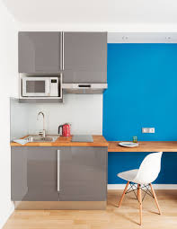 Decoration D Un Studio Marion Alberge Decoratrice D Interieur Designs De Petite Cuisine Cuisine Minuscule Cuisine Studio