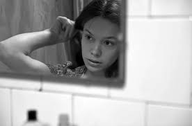 Фильм андрея кончаловского дорогие товарищи, выдвинутый недавно на оскар, вызывал массу вопросов ещё до своего выхода. Recenziya Na Film Dorogie Tovarishi Rasstrel V Novocherkasske I Yuliya Vysockaya Organichnaya Kak Zhivotnoe Vokrug Tv