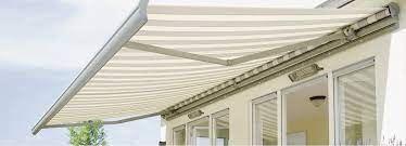 Es usual que para filtrar el sol y tener más privacidad se instalen cobertizos o pérgolas. Como Proteger Los Toldos Para Terrazas Durante El Invierno Toldos Premium