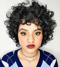 This amazing curly hairstyle for round faces is attributed by a blonde look throughout the head. 50 Most Trendy And Flattering Bangs For Round Faces In 2021 Hadviser