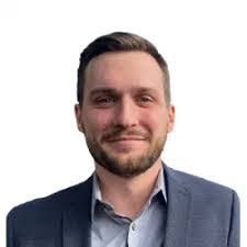 Chris Lash's Instagram, Twitter & Facebook