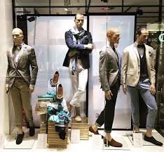 Pin De Toufik Jamil Em Stylewindow Vitrine De Moda Vitrine Dia Dos Pais Design De Loja De Varejo