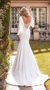 Moonlight Collection Fall 2020 Wedding Dresses Wedding Inspirasi In 2020 Form Fitting Wedding Dress Wedding Dress Guide Fitted Wedding Dress