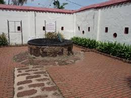 Semua ini akan sultan bahas di artikel ini. Brunnen Perigi Raja Izobrazhenie Hang Li Po Well Melaka Tripadvisor