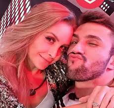 Antes de mostrar os músculos torneados na piscina do bbb 21, arthur picoli tentou uma discreta carreira de modelo. Carla Diaz Responde Sobre Seu Futuro Com Arthur Do Bbb 21 Entenda Estrelando