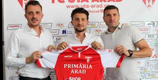 Uta a prezentat echipamentul cu care „atacă prima ligă. NeluÈ› RoÈ™u Cadou Pentru Uta In Liga 1 Mi A PlÄƒcut Proiectul De La Arad Special Arad Ultimele È™tiri Din Arad
