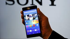 Ponsel ini hadir pada januari 2014 lalau merupakan versi mini dari seri xperia z1, meskipun versi mini spesifikasinya pun tidak diragukan lagi. Ini Perbandingan Xperia Z3 Dengan Xperia Z4