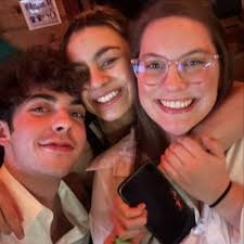 Caroline Garrett (@cvg1313)