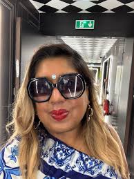 Cosmetologist helps women embrace grey hair