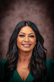 Kaci Bell's Instagram, Twitter & Facebook