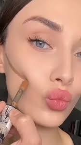 Martha Oliveros's Instagram, Twitter & Facebook