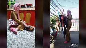 Kini hadir model baju batik wanita kantor yang modern & lengan panjang. Viral Wanita Modifikasi Model Seragam Pns Lengan Baju Jadi Sorotan