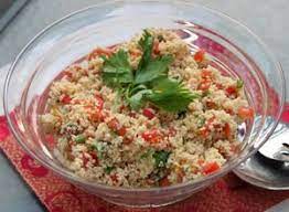 Und weil wenig zeit bleibt, wenn man beruflich eingespannt ist, musste wieder herr oliver herhalten. Gesund Geniessen Couscous Salat Nach Jamie Oliver Rezepte Couscous Couscous Salat