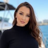 20+ "Taylor Plummer" profiles