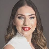 Adriana Platt's Instagram, Twitter & Facebook