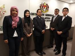 The seri saujana bridge is a main bridge in the planned city putrajaya, the new malaysian federal territory and administrative centre. Cg Of Malaysia In Perth On Twitter The Consul General Of Malaysia Received A Courtesy Call By Officials From The Ministry Of Agriculture And Agro Based Industry Malaysia On 26 September 2018 Https T Co Gk0wkp9dtf