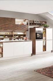 Kuche In Kupfer Und Weiss Kupfer Kuche Kuchen Planung Moderne Kuche