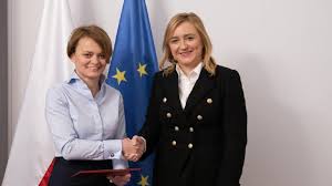 View anna semeniuk's profile on linkedin, the world's largest professional community. Kontrowersyjna Radna Pis Z Nowa Funkcja Olga Semeniuk Zostala Wiceministrem Rozwoju Polityka Wiadomosci Gazeta Pl