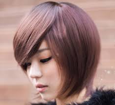 Untuk menyesuaikan popular potongan rambut bob bob, gunakan gaya rambut reka bentuk yang berbeza dan eksperimen dengan rambut, terutamanya di bahagian belakang. 51 Contoh Gambar Model Rambut Pendek Wanita Inspirasi Terkini