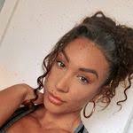 Samantha Beutel's Instagram, Twitter & Facebook