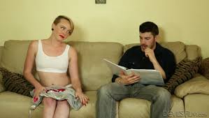 Faça um Twerk com sua Boca”: Resenhamos a Paródia Pornô da Miley Cyrus