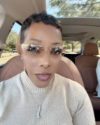 IT’S SUNDAY MORNING! What I listen to while I’m diving in to church. I get  into Worship before I arrive in the sanctuary. I enter His gates with  Thanksgiving and I enter His courts with Praise!!, Join ...