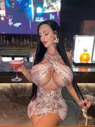 Glamour Instagram Big Titty Babe ready for Naughy Party