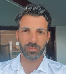 Bernardo Costa, treinador de futebol do Barrosas, esteve na nossa escola  para falar dos desafios da sua profissão numa palestra dirigida aos alunos  dos cursos profissionais, onde as palavras como motivação, organização