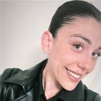 Berta Estes's Instagram, Twitter & Facebook