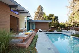 Indoor Outdoor Connectivity Defining Mid Century Modern Los Altos Home Modern Style Homes Modern House Architecture