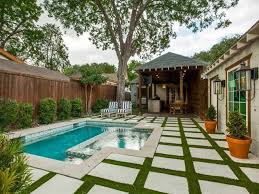 Swing By These Appealing Dallas Open Houses This Weekend Candysdirt Com Backyard Remodel Backyard Pool Designs Backyard Pool