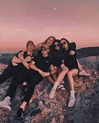 Pin By Gracie On Lit More Than Friend Group Pictures Boy Best Friend Pictures Boy And Girl Friendship