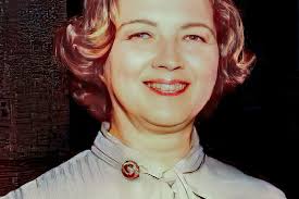 Susan Elbert's Instagram, Twitter & Facebook