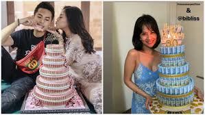 Kehadiran kue dalam setiap pesta ulang tahun memang menjadi suatu keharusan. Berulang Tahun 7 Artis Kasih Kejutan Kue Penuh Uang Yang Terbaru Suami Vanessa Angel
