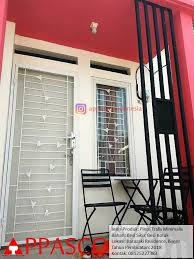 Contoh teks persuasif yang disajikan dalam artikel ini dilengkapi dengan . 59 Pintu Teralis Besi Ideas Bogor Home Decor Tall Cabinet Storage