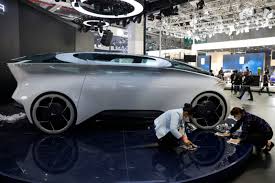 China slaps heavy taxes on cars with an engine capacity of four liters and above, which is the sort of engine most exclusive cars have under the hood. Automesse In Shanghai Das Auto Von Morgen Kommt Aus China