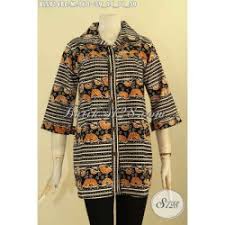 Aneka desain model batik wanita sendiri jika dilihat dari tampilan sama dengan desain model batik pria, namun perbedaan yang sangat mencolok. Jual Desain Baju Batik Murah Harga Terbaru 2021