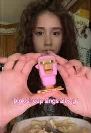 jackie (@myeviltwinem)