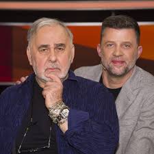 Александр ошибков пытался сбежать от суда, но его разыскали Udo Walz 76 So Geht Es Seinem Witwer Carsten Thamm Walz Gala De