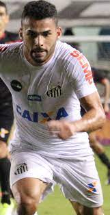 Thiago maia, é um futebolista brasileiro que atua como volante. Thiago Maia Wikipedia