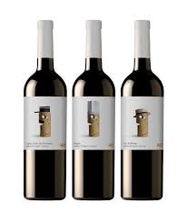 Epingle Par Maxence Panchau Sur Inspi Graphique Etiquette Bouteille De Vin Design De Bouteille Conditionnement De Vin