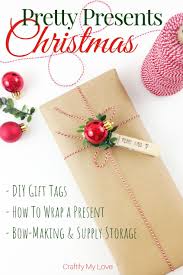 Upcycled Clothespin Diy Gift Tags In Red Green With Images Gift Tags Diy Gift Wrapping Gift Tags