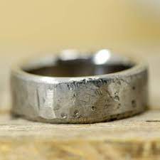 Weathered Hammered Metal Ring In 2021 Hammered Metal Ring Rings For Men Metal Rings