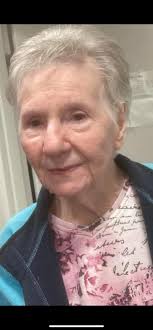 Lynette Joan Beres was a caring mother, grandmother, daughter, sister and  friend. Lynette passed away