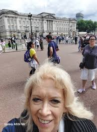 Fantastic to join Angela Rayner to welcome His Majesty King Charles to SXSW  to view an amazing installation by London artist Damien Roach. SXSW London  continues to show the world that our