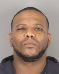 Beaumont Man Arrested for Aggravated Robbery Monday, October 26, 2020 at  7:28 A.M., Officers responded to 310 MLK in reference to an Aggravated  Robbery. The clerk caught Larry Foster, a 37 year