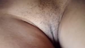 Mulher incrivelmente bonita mostra sua buceta e bunda, melhor vídeo caseiro