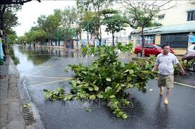 15:04 18 tháng chín 2020. Miá»n Trung Táº­p Trung Kháº¯c Phá»¥c Háº­u Quáº£ Bao Sá»' 5 Baotintuc Vn